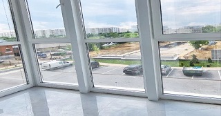 Панорамное остекление балкона Лянтор цена от 11 тыс. руб. м/п.